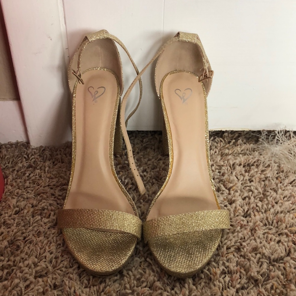 Windsor heels